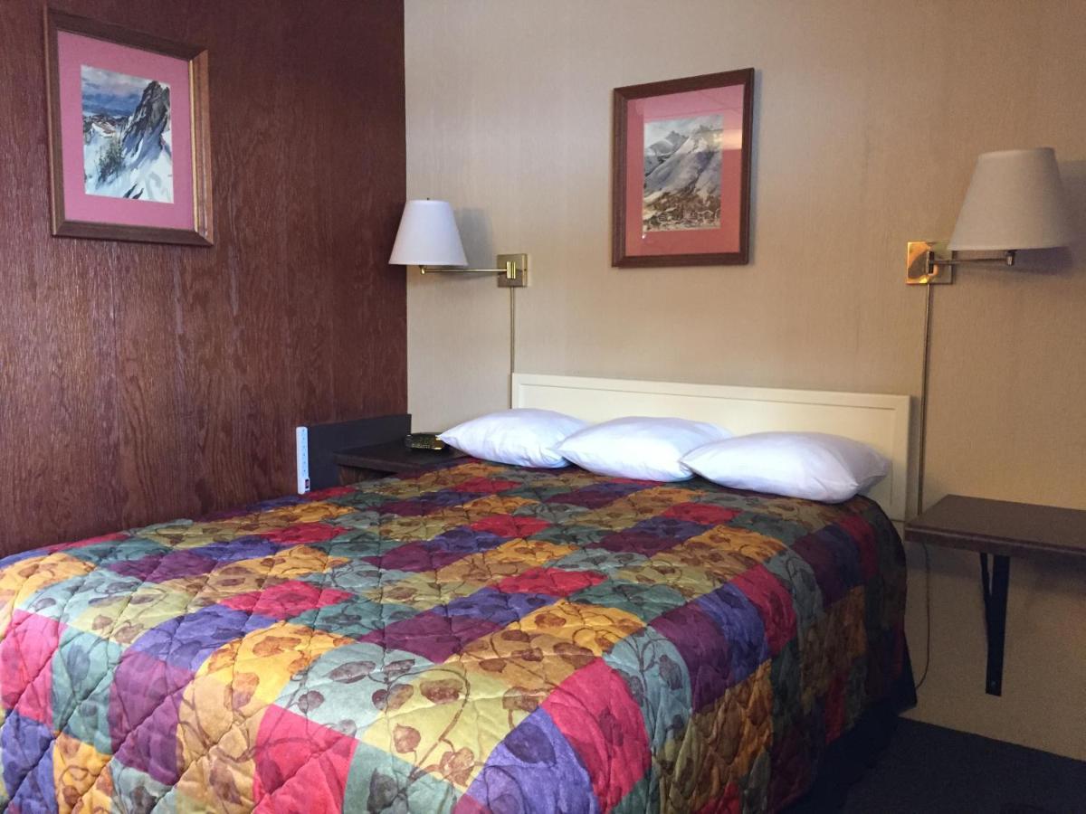 איירונווד Indianhead Motel מראה חיצוני תמונה