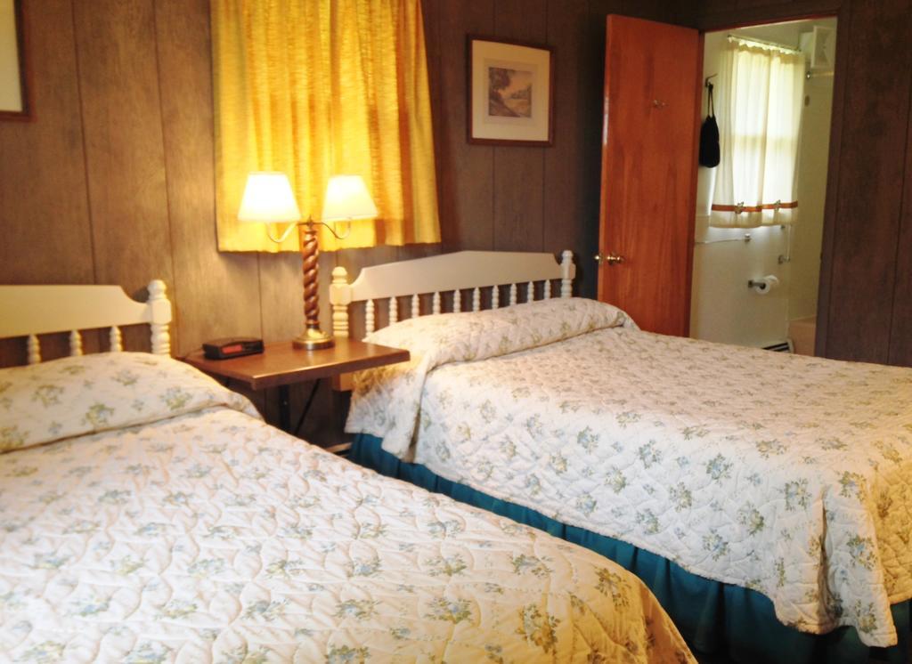 איירונווד Indianhead Motel חדר תמונה